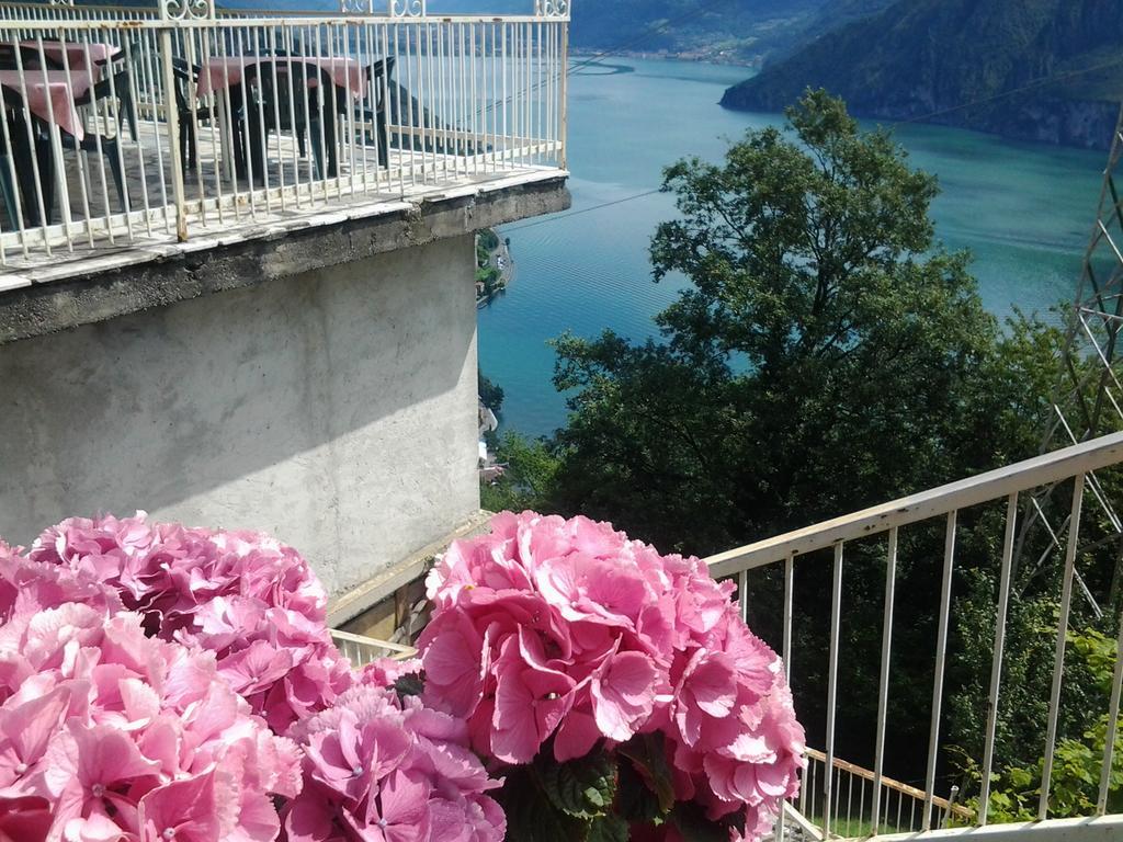 Hotel Poggio D'Oro Riva di Solto Exterior foto