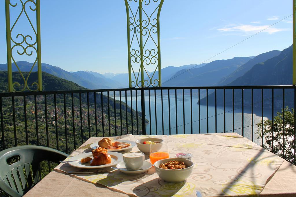 Hotel Poggio D'Oro Riva di Solto Exterior foto