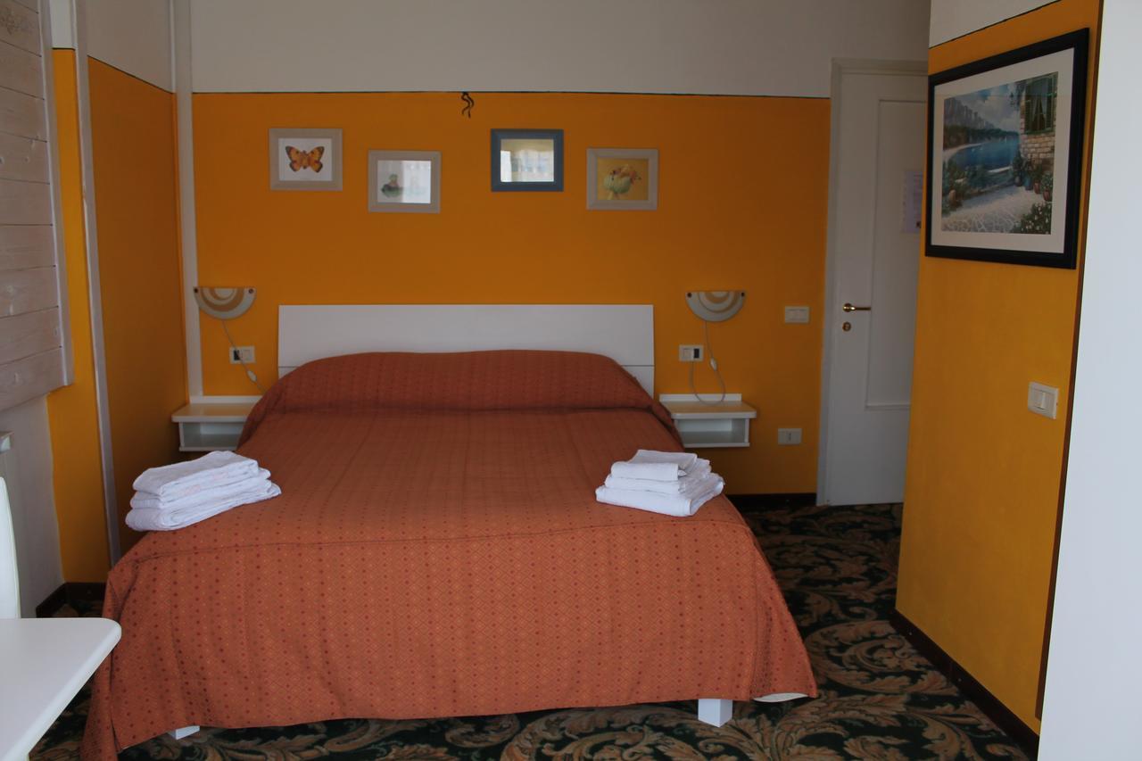 Hotel Poggio D'Oro Riva di Solto Exterior foto